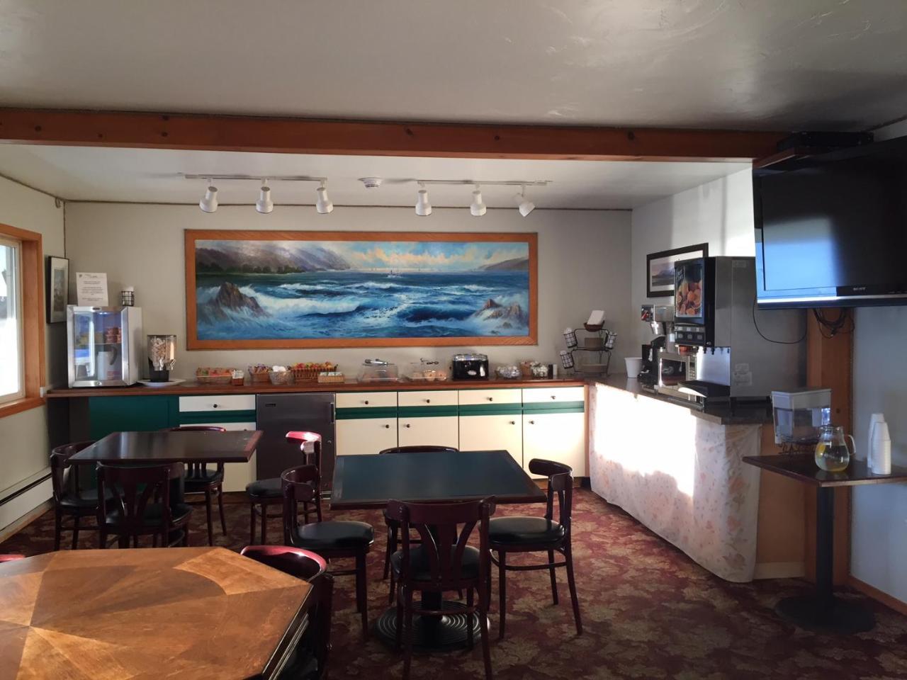 Captain'S Choice Motel Haines Bagian luar foto