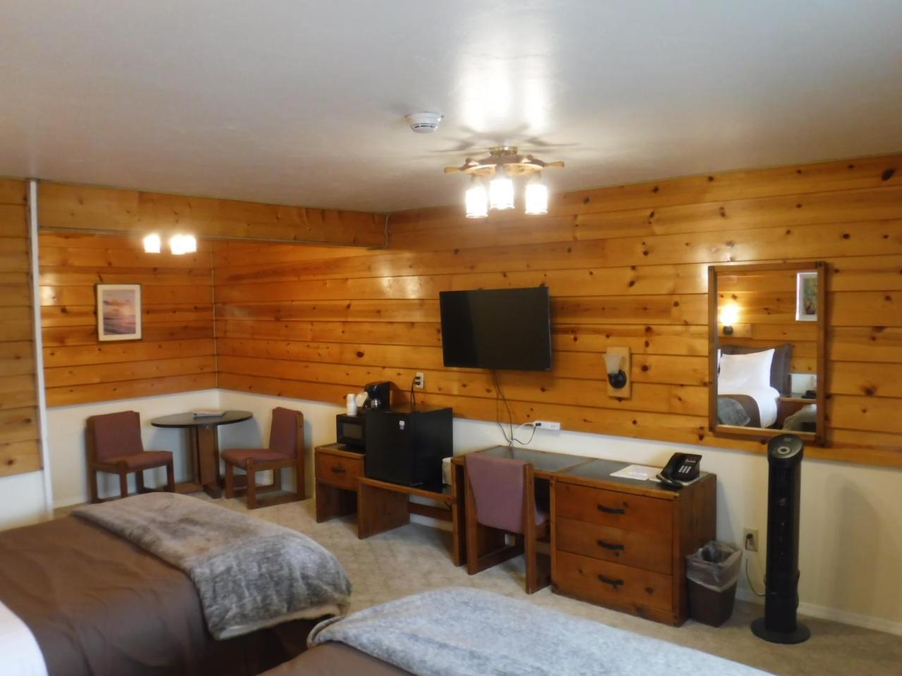 Captain'S Choice Motel Haines Ruang foto